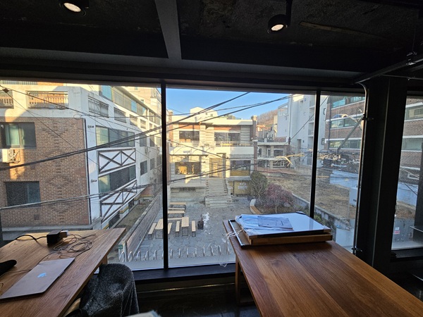 cafe_window_cleaning2.jpg