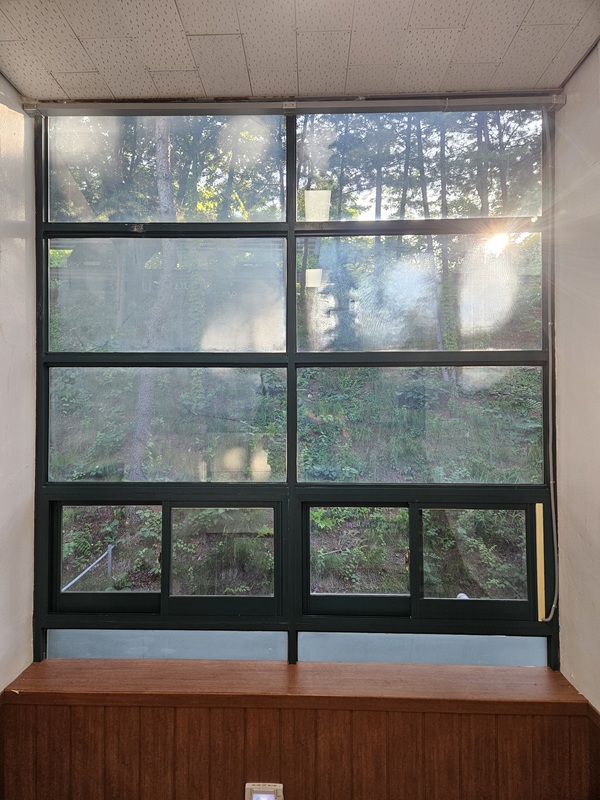 public_institution_window_cleaning_before1.jpg