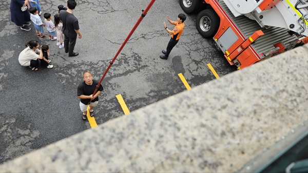 public_institution_window_cleaning3.jpg