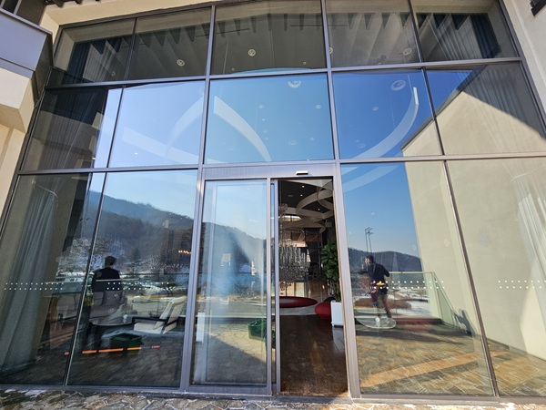 resort_window_cleaning.after7.jpg