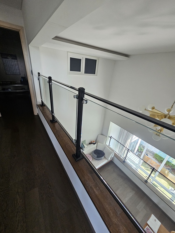 residential window cleaning3.jpg