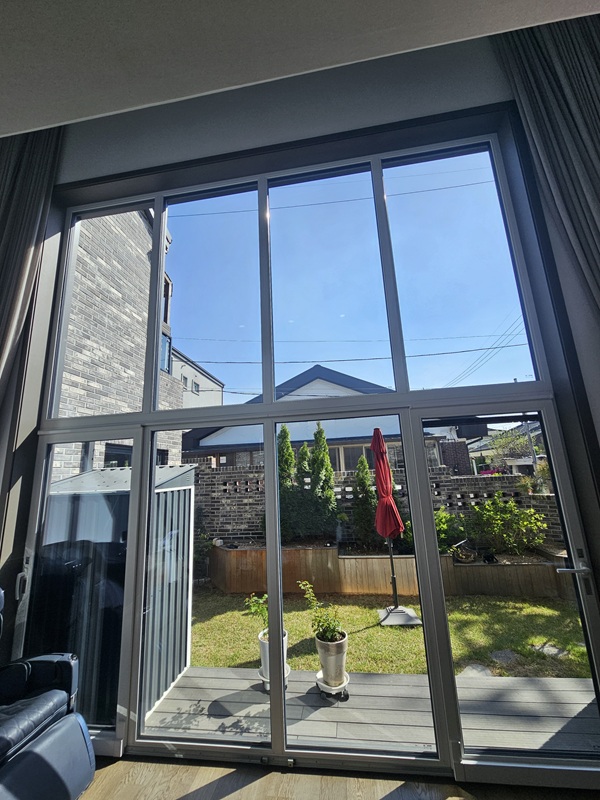 residential window cleaning4.jpg